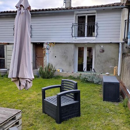 Le Petit Nid Apartment Montgaillard  Bagian luar foto