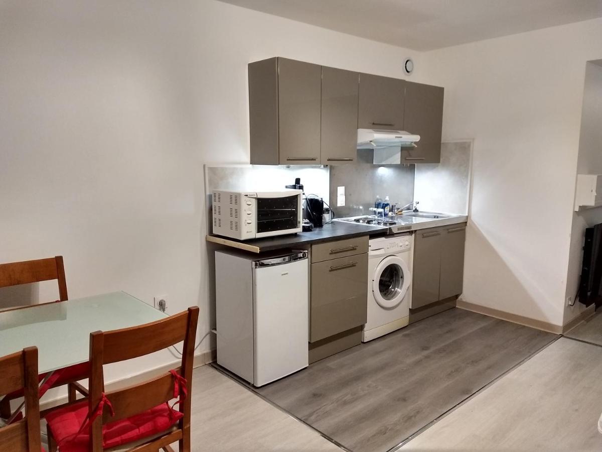 Le Petit Nid Apartment Montgaillard  Bagian luar foto