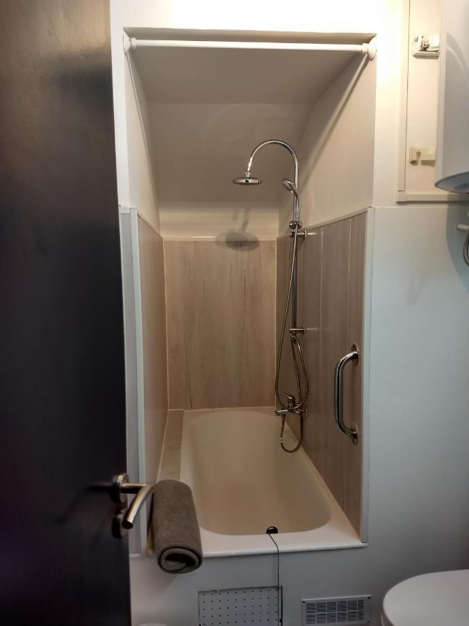 Le Petit Nid Apartment Montgaillard  Bagian luar foto