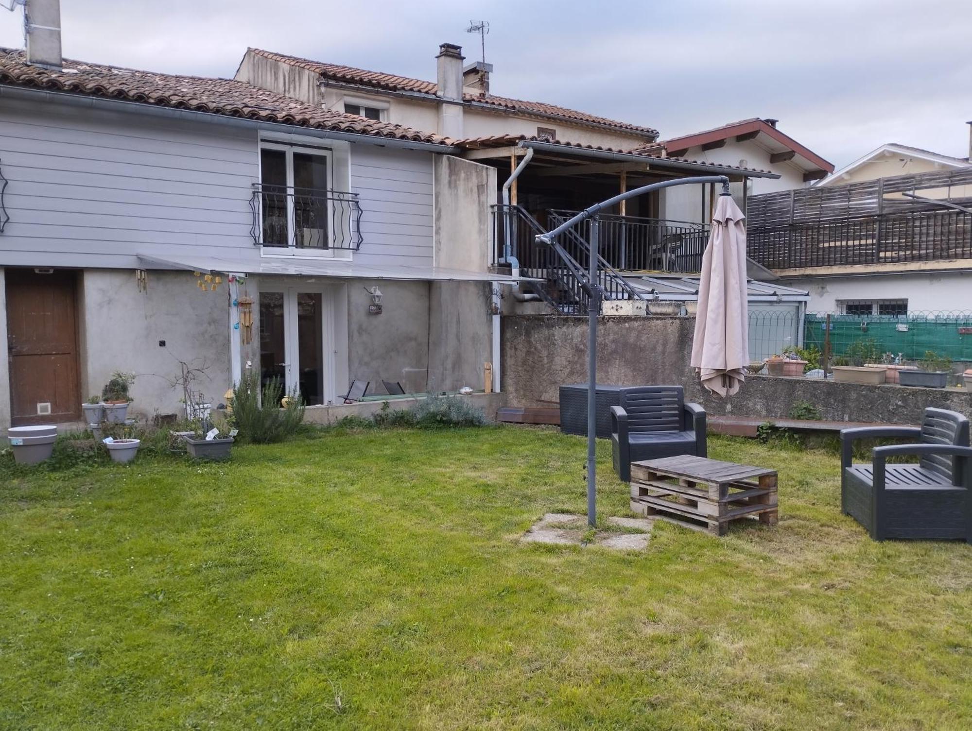 Le Petit Nid Apartment Montgaillard  Bagian luar foto